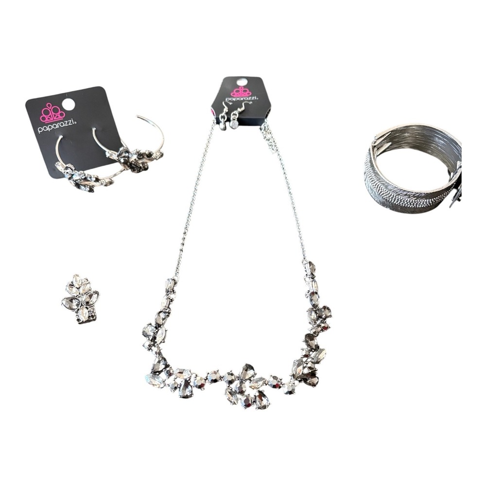 Paparazzi Magnificent Musings Complete Trend Blend Silver Jewelry‎ Set MM-0622